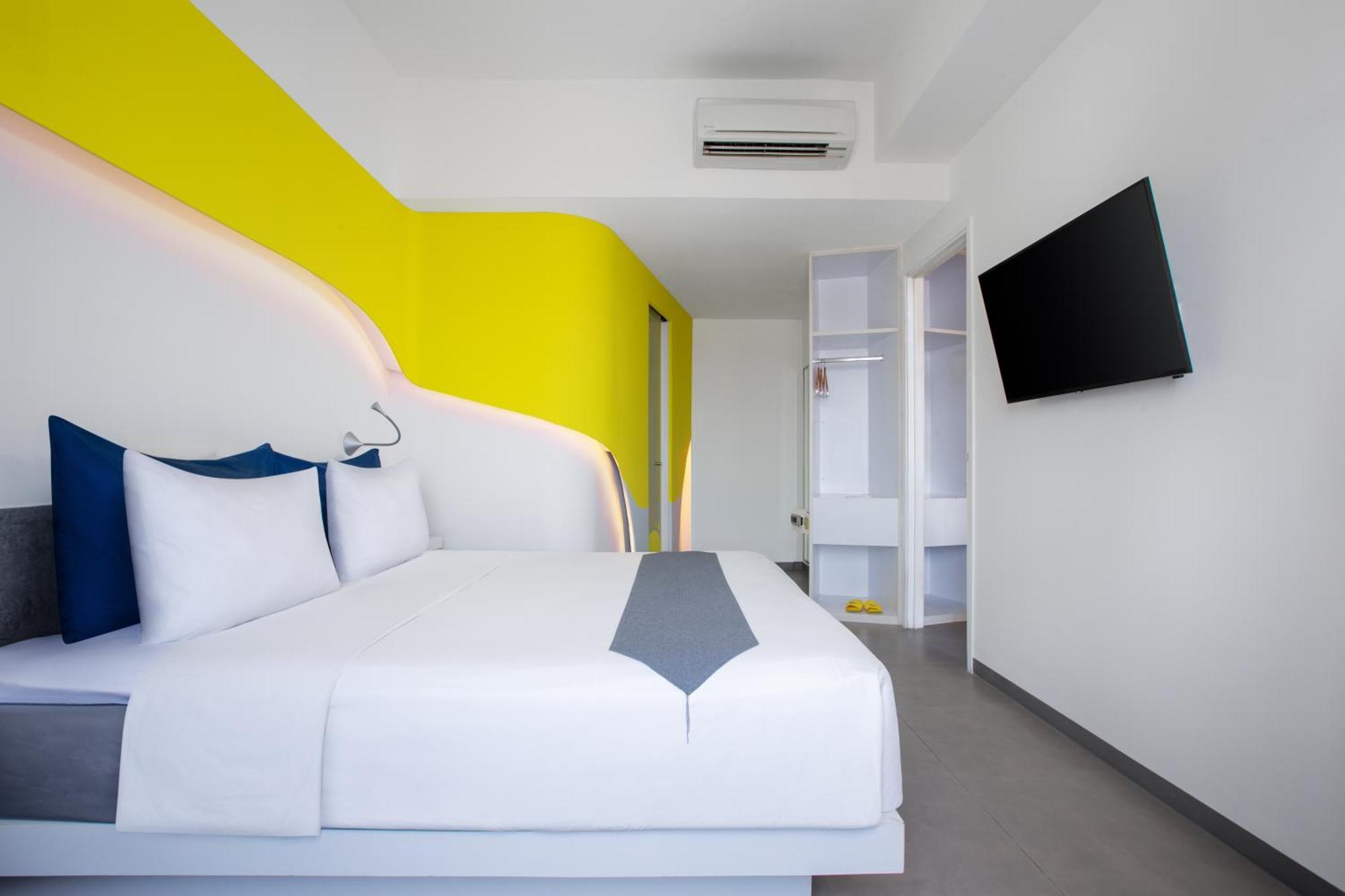 Yello Hotel Jemursari Surabaya Dış mekan fotoğraf