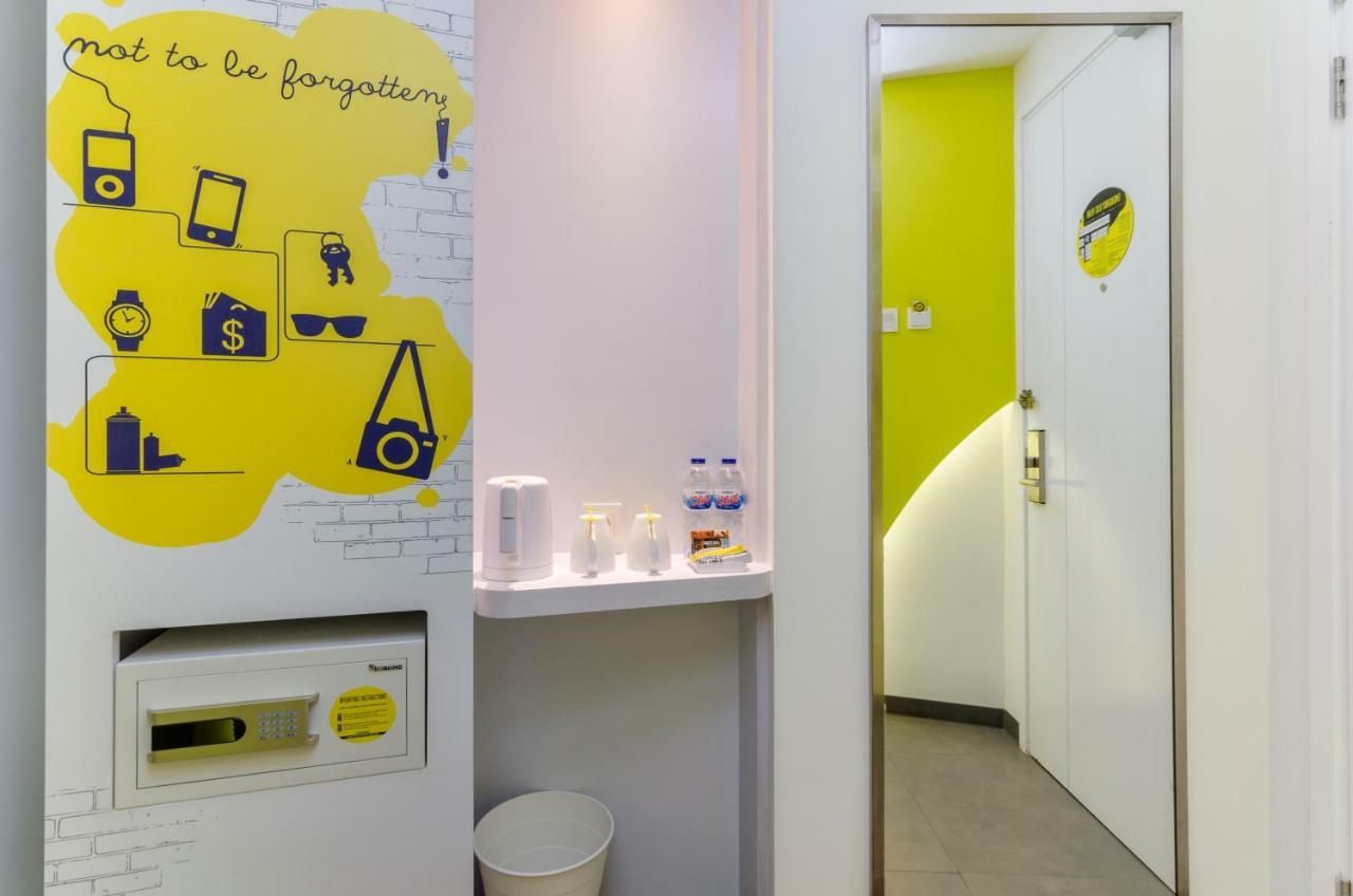 Yello Hotel Jemursari Surabaya Dış mekan fotoğraf